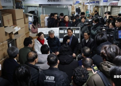 [포토] 용산 주민들 만나는 오세훈 시장