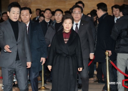 [포토] 장동혁 단식현장 방문하는 박근혜 전 대통령