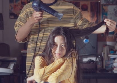 "우리는 모두 누군가의 '연인'이었다"…2030 울린 뒤늦은 사과[슬레이트]