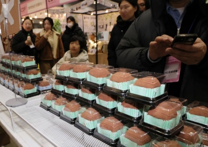 '나만 소외되긴 싫어' 내놓자 마자 순삭…10명 중 7명 "또 반짝 유행이겠지"