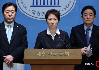 [포토] '합당 반발' 기자회견 연 민주당 최고위원들