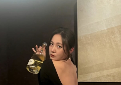 '활동 중단' 박나래, 막걸리 학원서 근황 포착…"뭐라도 해야죠"