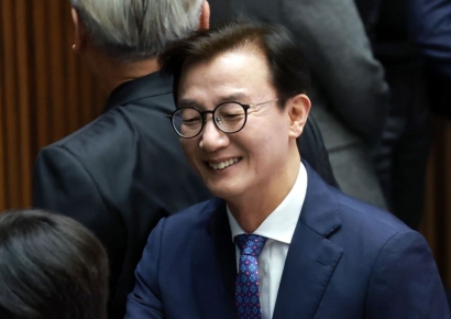 전재수 "해수부 부산 시대 앞장설 것"…시장 출마 초읽기 관측