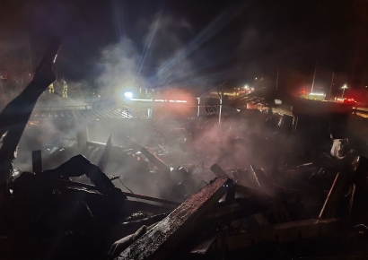 한밤중 거창서 단독주택 화재 … 주택 전소·거주자 무사