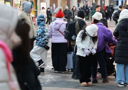 [날씨]출근길 -14도 강추위 지속…강풍까지 몰아쳐 