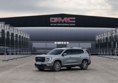 GMC, 프리미엄 대형 SUV '아카디아' 국내 출시…8990만원