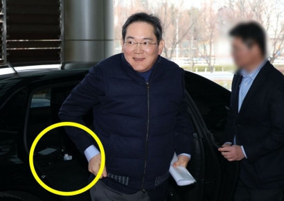 "또 품절되겠네"…이재용 회장 車 안에서 포착된 음료 화제