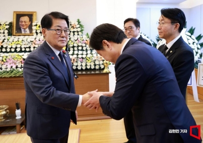박지원 "故 이해찬, 민주당 컷오프 당한 뒤 아내 붙들고 펑펑 울어"