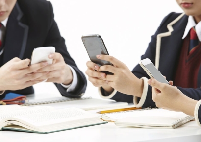 덜 움직이고 더 보는 시대… 청소년 건강에 켜진 빨간불