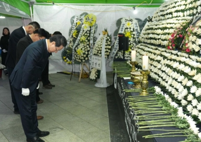 김영록 지사 "고 이해찬 전 총리 뜻 받들어 시도 대통합 이룰 것" 