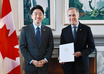 강훈식, 캐나다에 방산 세일즈 "5스타 호텔처럼 만들고자 한다"