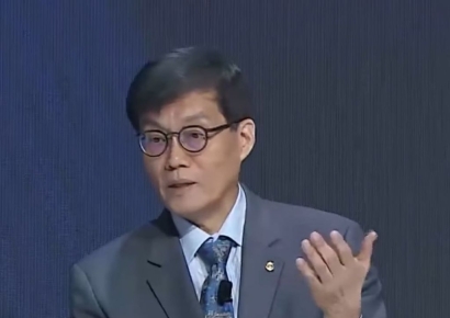 이창용 "최근 고환율 '상당한 평가절하'…국민연금 환 헤지 더 해야"(종합)