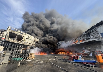 윤호중 장관, 충북 음성 화재에 "가용 인력 총동원…산불 확산 막아야"