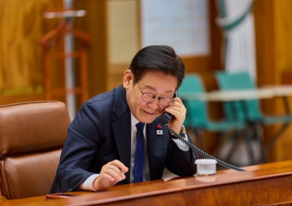 李대통령, 베트남 당서기장과 통화…"원전·고속철·신도시 개발 등 협력 추진"