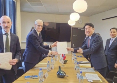 강훈식 "노르웨이와 1조3천억원 천무 계약…북유럽 진출 교두보"