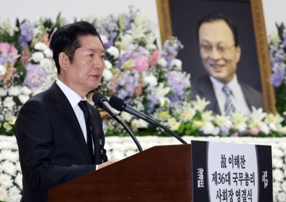 정청래 "네 번의 민주정부, 이해찬 덕…김대중·노무현, 두 팔 벌려 맞아줄 것"