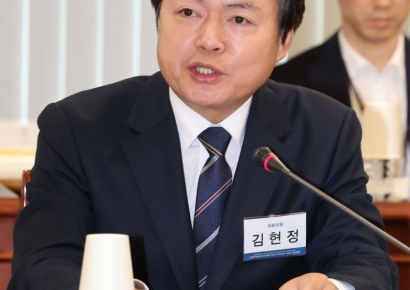 與, 국힘 향해 "주택 6채 장동혁부터 입장 밝혀야"