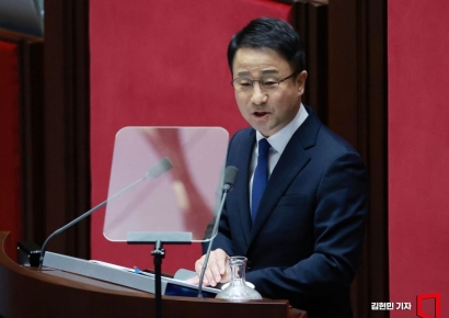 [포토] 한병도 원내대표, 교섭단체 대표연설