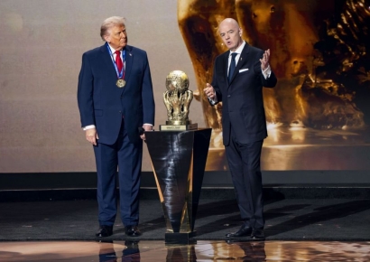 FIFA회장 "러 축구 출전 금지해제" 발언 논란…우크라 반발