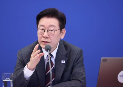 李대통령 "창업 중심 국가, 정부 역량 집중해야…규제 원점 검토하라"