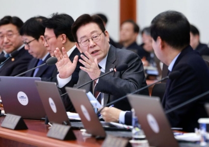 李 대통령, 내일 이재용 등 10대그룹 총수와 청년 일자리 논의