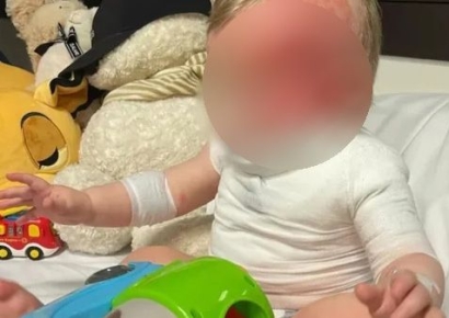 유모차 속 9개월 아기에게 커피 끼얹고 도주…범인 잡으려 中정부도 나섰다