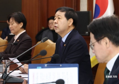 [포토] 경제관계장관회의 주재한 구윤철 부총리