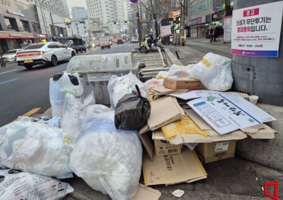 "여기가 쓰레기 버리는 데인 줄"…관광객 40만명 몰리는데 쓰레기통은 '0'
