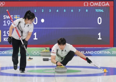 컬링 믹스더블 김선영·정영석, 첫 경기서 스웨덴에 3-10 완패