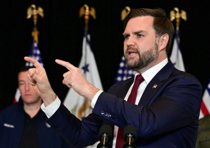 밴스 부통령 "이란 안 바뀌면 쓰지 않은 수단 동원할 것"