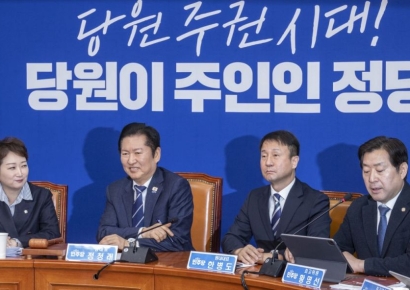 與, "보완수사권·합당 이견"…감정의 골 깊어지나