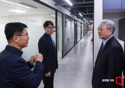 [포토] 한국핀테크지원센터 찾은 장범식 아시아경제 대표
