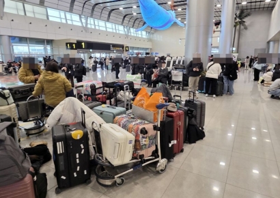 제주공항 '폭설' 잇단 결항에… 항공기 10편 추가 투입