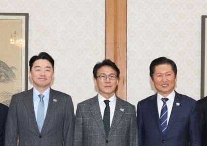 당정 "유통산업법 개정 추진…부동산감독원 조속 설치"(상보)