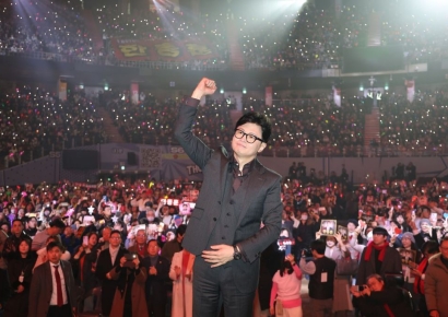 한동훈, 정계 복귀 수순 밟나…출마 여부에 쏠린 관심