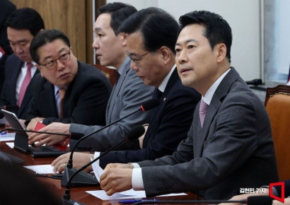 [포토] 장동혁 "李, 관세무능 가리려는 부동산 호통쇼 눈물겨워"