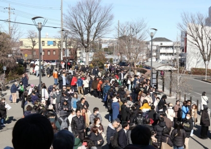 아베도 못 한 '꿈의 의석수' 확보…다카이치 '전쟁 가능 국가' 개헌 속도 낸다