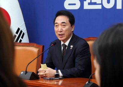 민주, '스리랑카·베트남 처녀 수입' 발언 진도군수 제명