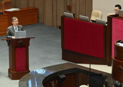 [포토] 대정부질문 답변하는 조현 외교부 장관