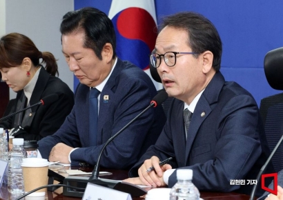  민주당 재선모임 "합당 논의 당장 중단하자" 