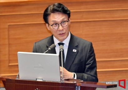 金총리 "2차 공공기관 이전, 통합지역 우선 고려…하반기부터 결정"