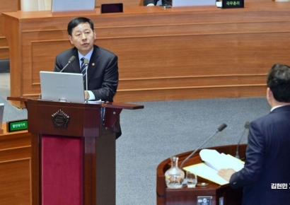 [포토] 경제 분야 대정부질문 답변하는 구윤철 부총리