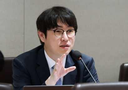 부산 출마설 하정우 수석에 李 "작업 들어온다고 넘어가면 안 돼"