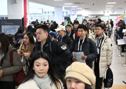 "또 사방에서 중국어만 들리겠네"…19만명 중국인, 한국으로 몰려온다