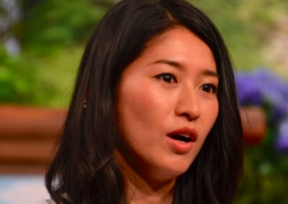 日 유명 성인모델, 총선서 '당선'…10선 의원도 꺾었다