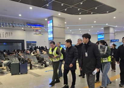 “안전이 곧 경쟁력”… 설 앞둔 부산항, 현장으로 간 부산항만공사