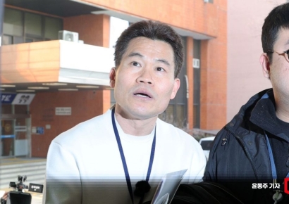 [포토] 전한길, ‘이 대통령 명예훼손’ 혐의 첫 소환 조사