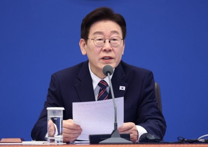 설 밥상머리엔 李대통령의 '부동산 SNS' 