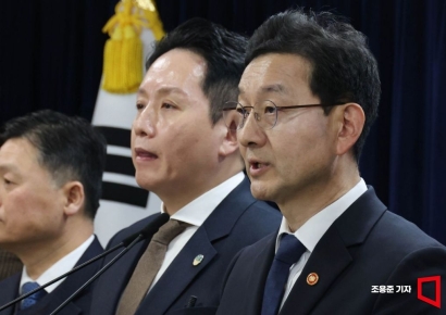 [포토] 윤창렬 실장, 12.3 불법계엄 관련 조사결과 발표