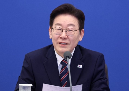 "李대통령 일 잘하네?" 역대급 증시 호황에…지지율 4주 연속 상승[폴폴뉴스]